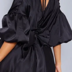 Robe Bouffante Satinée Noire à Noeud Dans Le Dos -Jupe Lumine Soldes Boutique 03e1e5cd8b9c5d06323334f095ba708958aa41d6 cnb3703 4