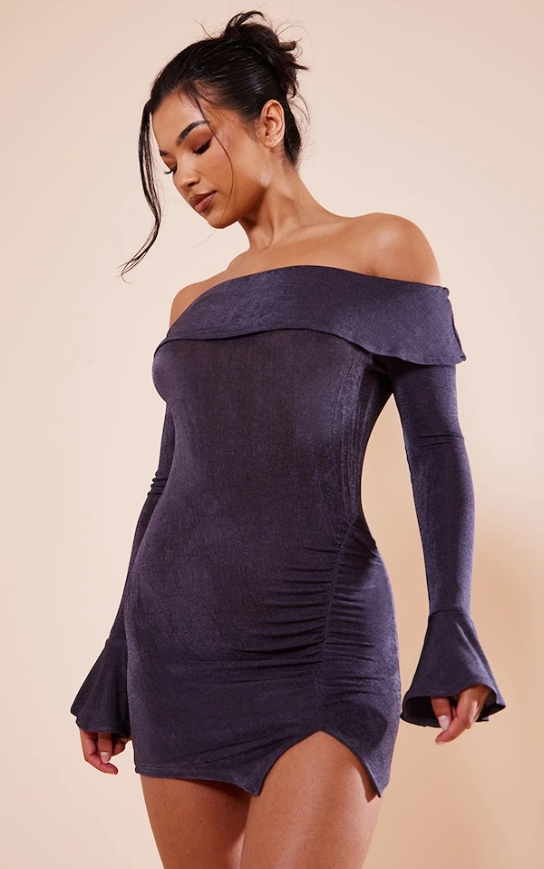 Robe Très Moulante En Acétate Kaki à Manches évasées Et Col Bardot 1 Robe Très Moulante En Acétate Kaki à Manches évasées Et Col Bardot