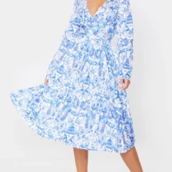 Robe Bleue Imprimé Porcelaine Mi-longue Plissée à Manches Longues