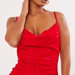 Robe Longue En Mesh Floqué Zébré Rouge à Bretelles Et Col Bénitier 8 Robe Longue En Mesh Floqué Zébré Rouge à Bretelles Et Col Bénitier -Jupe Lumine Soldes Boutique 0da5e982c093ac386c31a28d5f0d14cab986600a cna9153 4