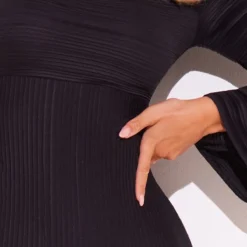 Robe Mi-longue Plissée Noire à Manche évasée Unique 8 Robe Mi-longue Plissée Noire à Manche évasée Unique -Jupe Lumine Soldes Boutique 0dad577df0627f3ee8359624ec066540eefa4f83 cna4288 4