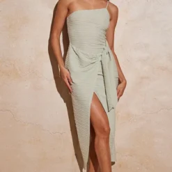 Robe Asymétrique Mi-longue Texturée Vert Sauge à Jupe Portefeuille