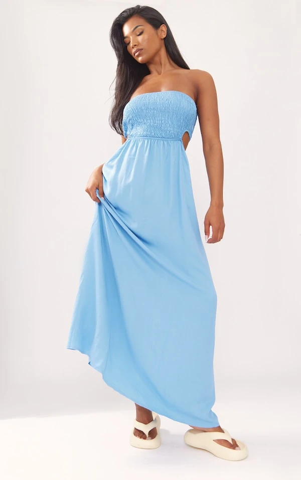 Robe Longue Bleue à Buste Froncé Et Découpes Dans Le Dos 1 Robe Longue Bleue à Buste Froncé Et Découpes Dans Le Dos