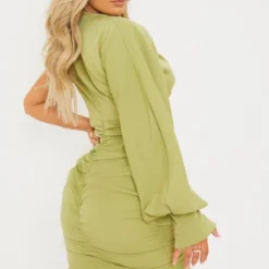 Robe Moulante En Maille Vert Sauge à Manche Unique Et Fronces 6 Robe Moulante En Maille Vert Sauge à Manche Unique Et Fronces -Jupe Lumine Soldes Boutique 13efcd02652f0a62c92af9ce71b8c3aa02572d5e cms6983 3