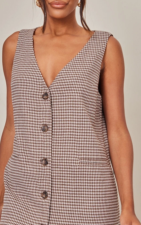 Robe Blazer Style Gilet Oversize Chocolat En Maille Sergée à Carreaux 4 Robe Blazer Style Gilet Oversize Chocolat En Maille Sergée à Carreaux – Image 4