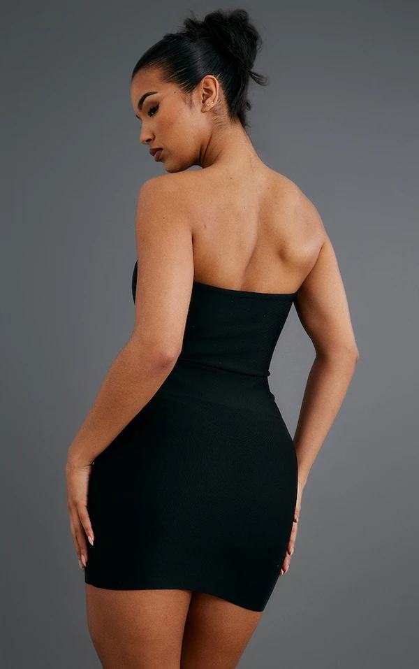 Robe Bustier Noire En Bandage à Agrafes Et Oeillets 2 Robe Bustier Noire En Bandage à Agrafes Et Oeillets – Image 2