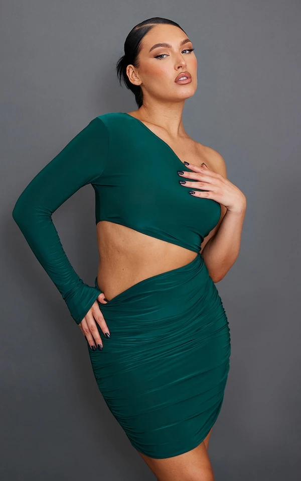 Robe Très Moulante Asymétrique Vert Forêt à Taille Découpée Et Fronces 1 Robe Très Moulante Asymétrique Vert Forêt à Taille Découpée Et Fronces