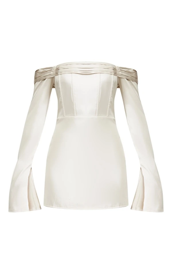 Robe Droite Satinée Plissée Champagne à Col Bardot Et Manches évasées 5 Robe Droite Satinée Plissée Champagne à Col Bardot Et Manches évasées – Image 5