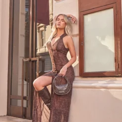 Robe Longue En Mousseline De Soie Chocolat Imprimé Croco