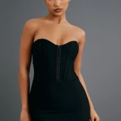 Robe Bustier Noire En Bandage à Agrafes Et Oeillets