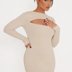 Robe Moulante Côtelée Beige à Découpe Et Manches Longues