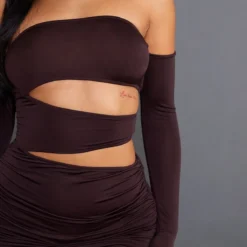 Robe Moulante Chocolat Découpée à épaules Dénudées -Jupe Lumine Soldes Boutique 1d47869d6fc18cbcb5b06c45170851a121861c36 cnb9259 4