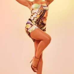 Robe Multicolore Imprimé Dégradé Découpée à Bretelles Et Armatures -Jupe Lumine Soldes Boutique 1e0f07256089c9c3e435aa540257cbd189668cb4 cnd5872 1