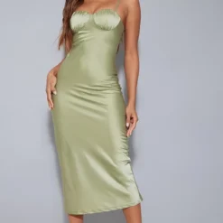 Robe Mi-longue Satinée Vert Sauge à Bonnets Froncés Et Bretelles -Jupe Lumine Soldes Boutique 22e3b73b21b775d64d0d2ef6be7c2e98c3e69d7d cmw8349 4