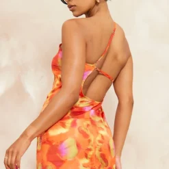 Robe Longue Satinée Multicolore à Imprimé Abstrait Et Bretelle Dans Le Dos -Jupe Lumine Soldes Boutique 2491892a430c5bf84af0962456559b0489da67a3 cne8512 4