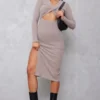 Robe Mi-longue Côtelée Café Au Lait Croisée Devant Fendue Sur Le Côté