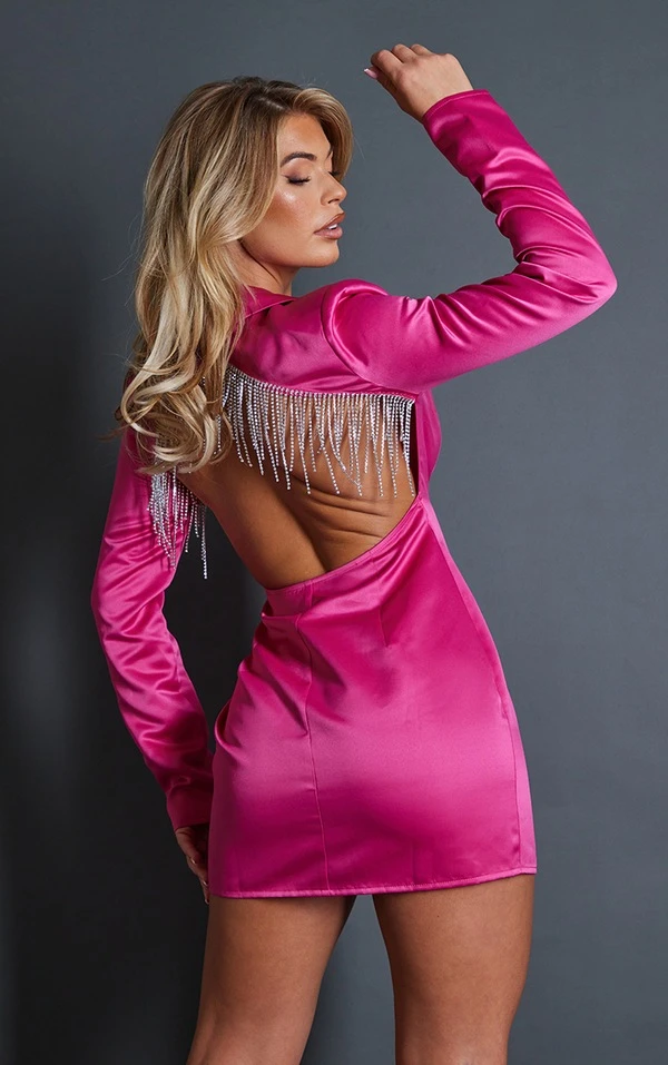 Robe Blazer Satinée Rose Vif à Dos Découpé Et Franges Strassées 1 Robe Blazer Satinée Rose Vif à Dos Découpé Et Franges Strassées