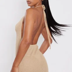 Robe Moulante Texturée Transparente Gris Pierre à Col Bénitier Et Dos Nu