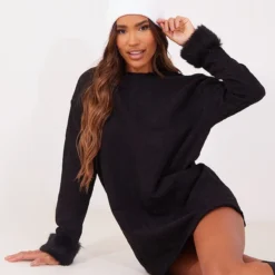 Robe Pull Oversize En Velours Côtelé Noir à Manchettes En Fausse Fourrure -Jupe Lumine Soldes Boutique 366a5c4b29208cb69d6e3d48a00700ff87bd9825 cnb1547 1