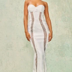 Robe-corset Longue Blanche à Parties En Dentelle Et Armatures