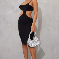 Robe Mi-longue En Maille Tricot Noire à Grosses Découpes 7 Robe Mi-longue En Maille Tricot Noire à Grosses Découpes -Jupe Lumine Soldes Boutique 393e05db9bcf104be754626e31707d5b09319e64 cnb3761 3