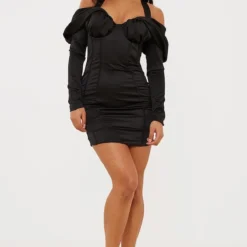 Label PLT Robe Moulante Structurée Noire Satinée Drapée à Col Bardot 9 Label PLT Robe Moulante Structurée Noire Satinée Drapée à Col Bardot -Jupe Lumine Soldes Boutique 39749bc9355062d93a87c12e0dce94276da6e1cb cnd1249 1