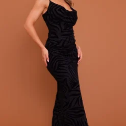 Robe Longue En Mesh Floqué Zébré Noir à Bretelles Et Col Bénitier 7 Robe Longue En Mesh Floqué Zébré Noir à Bretelles Et Col Bénitier -Jupe Lumine Soldes Boutique 39e0dfe37ab9149e781cef88234cdedbc78fe4a1 cna9152 3