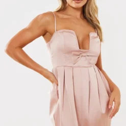 Robe Droite Rose Pâle à Bretelles Avec Armatures Et Détail Noeud -Jupe Lumine Soldes Boutique 3b826630712ae6f116ac4900bcac1b67e6449f05 cna3511 3