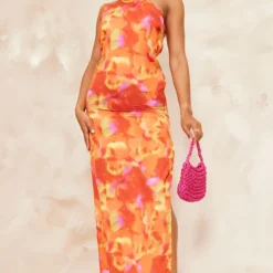 Robe Longue Satinée Multicolore à Imprimé Abstrait Et Bretelle Dans Le Dos -Jupe Lumine Soldes Boutique 3d5353d214fc28c13dde2d86fab9375e2f22e8b9 cne8512 3