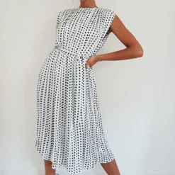 Robe Mi-longue Sans Manches Plissée Blanche Imprimé Pois