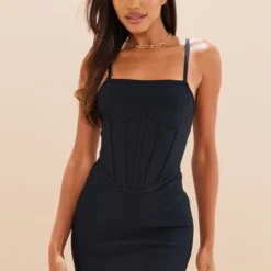 Robe Moulante Détail Corset Noire En Bandage à Bretelles Et Armatures