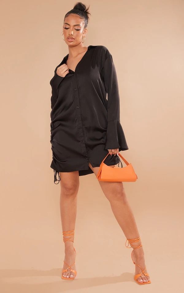 Robe Chemise Satinée Noire à Manches évasées à Double Fronce 1 Robe Chemise Satinée Noire à Manches évasées à Double Fronce