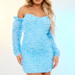 Robe Moulante Texturée Bleu Ciel à Col Bardot