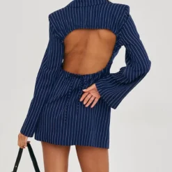 Robe Blazer Bleu Marine Froncée Et Découpée Dans Le Dos à Rayures Et Double Boutonnière 8 Robe Blazer Bleu Marine Froncée Et Découpée Dans Le Dos à Rayures Et Double Boutonnière -Jupe Lumine Soldes Boutique 43ae2636d6d294408529d63daadb48827e07a7ed cnb7400 4