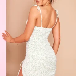 Robe Fendue Moulante Verte Fleurie à Devant Froncé -Jupe Lumine Soldes Boutique 4685e0e9f90292020af91d5eb74fcee3ba2c49a9 cnd5453 2