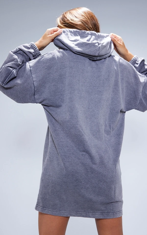 Robe Sweat Noir Javélisé Oversize à Demi-zip 2 Robe Sweat Noir Javélisé Oversize à Demi-zip – Image 2