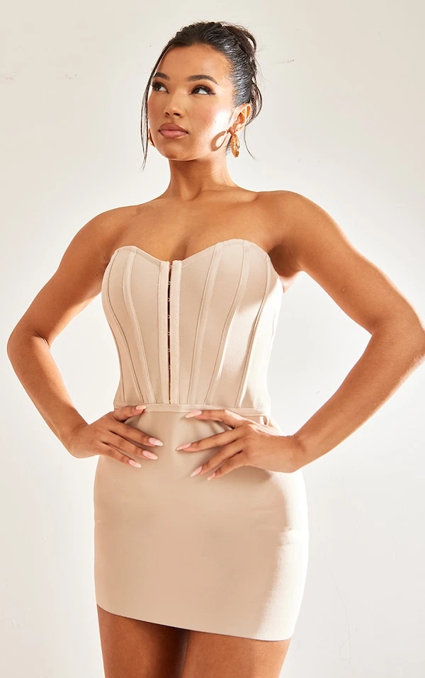 Robe Bustier Gris Pierre En Bandage à Agrafes Et Oeillets 1 Robe Bustier Gris Pierre En Bandage à Agrafes Et Oeillets