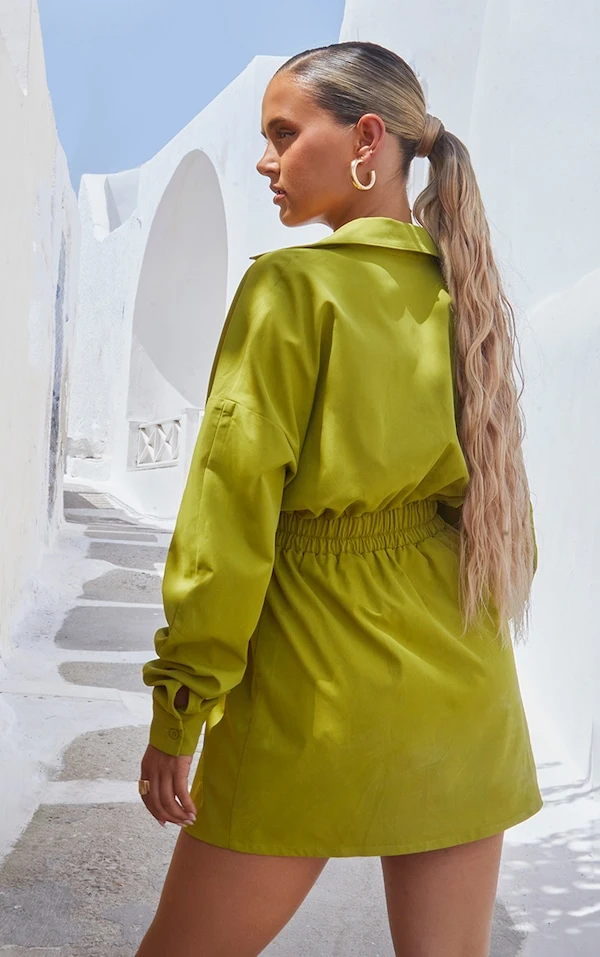 Robe Chemise Vert Olive Oversize à Taille Froncée 2 Robe Chemise Vert Olive Oversize à Taille Froncée – Image 2