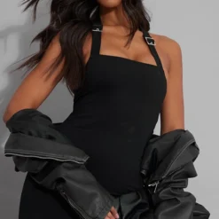 Robe Moulante Noire Tissée Stretch à Détail Boucles Et Dos Nu 8 Robe Moulante Noire Tissée Stretch à Détail Boucles Et Dos Nu -Jupe Lumine Soldes Boutique 4a9e732dd12c4ed7128a042fd1caf81375c1396b cnc2283 4