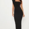 Robe Longue Noire à Bretelle Asymétrique