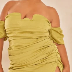 Plus Robe Longue Froncée Texturée Vert Olive à Armatures Et épaules Dénudées -Jupe Lumine Soldes Boutique 4f8655f47ac8587243881ac51fea12cb1889aeb0 cne1855 4