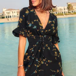 Robe Trapèze Noire à Imprimé Floral Et Corset -Jupe Lumine Soldes Boutique 537f89580eafa6cc4c051da63e6d144d1e11fbdd CLT6693 1