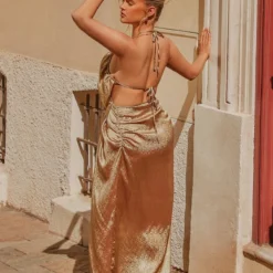 Robe Longue Satinée Dorée à Col Bénitier -Jupe Lumine Soldes Boutique 542953929a4bc30a3dfdd2fa82011666af739caf cne1844 2