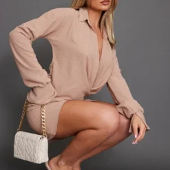 Robe Chemise Tissée Taupe Texturée Très Décolletée à Manchettes évasées -Jupe Lumine Soldes Boutique 5629ce0dac38965ada162bf56ca466d647dd43a5 cnd0597 3