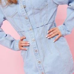 Robe En Jean Bleu Clair Délavé Cintrée à Détail Coutures -Jupe Lumine Soldes Boutique 5710bb22b82f9eb1d0a25d8586d83f2fb1c6967e cnc5724 4