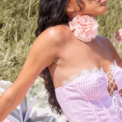 Robe-corset Fendue Mi-longue Rose Pastel Imprimé Vichy à Bordure En Dentelle 8 Robe-corset Fendue Mi-longue Rose Pastel Imprimé Vichy à Bordure En Dentelle -Jupe Lumine Soldes Boutique 57b70492e24b5038579568cc2f91cc919eed054f cnd8896 4