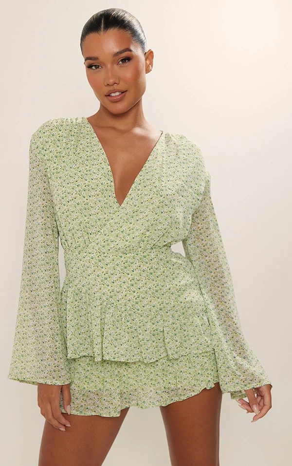 Robe Droite Fleurie Verte à Détail Superposé 1 Robe Droite Fleurie Verte à Détail Superposé