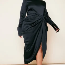 Plus Robe Mi-longue Satinée Drapée Noire à Col Montant 7 Plus Robe Mi-longue Satinée Drapée Noire à Col Montant -Jupe Lumine Soldes Boutique 5f0e094c45c381958fe301870afa7c89ffa2fd4e cne0808 3