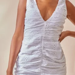 Robe Moulante Froncée Blanche Brodée à Décolleté Et Ourlet Volanté 8 Robe Moulante Froncée Blanche Brodée à Décolleté Et Ourlet Volanté -Jupe Lumine Soldes Boutique 5f1fa80891a4d765c35053852326adb71ec9ccb0 cnd5481 4