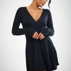 Robe Patineuse Manches Longues Noire En Jersey Style Cache-coeur